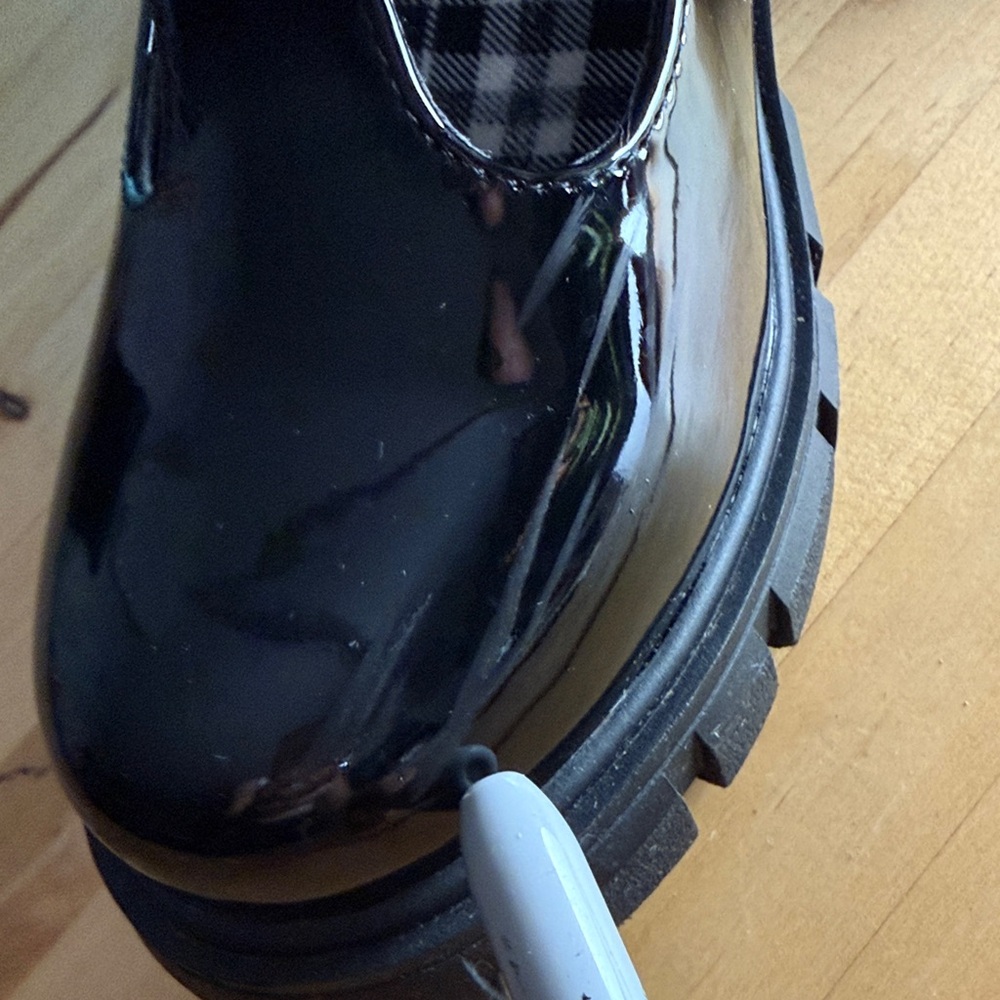 Stylish Black Women's Shoes - Picture 8 of 9